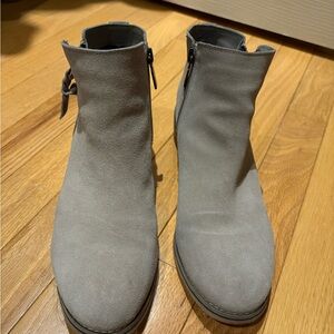 Blondo Stylish tan Ankle Boots